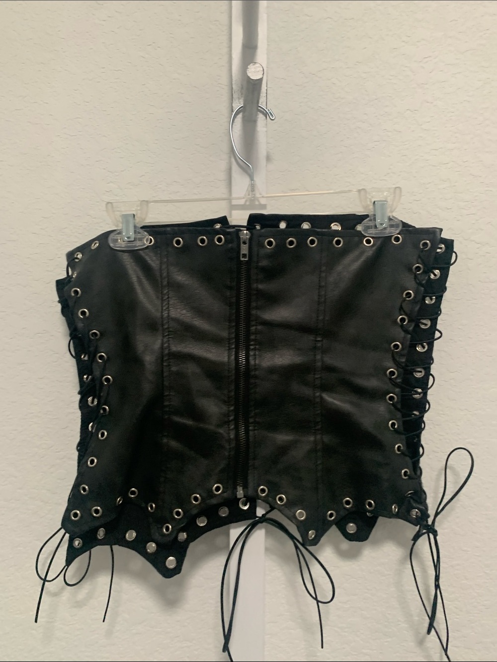 Musera Black Lace-Up Faux Leather Corset Top - Picture 4 of 8